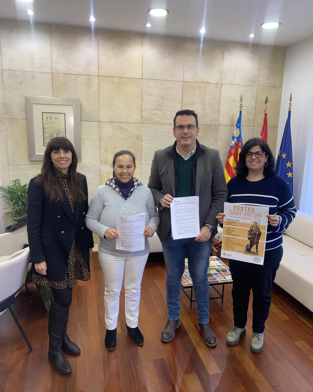 El Ayuntamiento de Mutxamel firma el convenio con la Mayordomía de San Antonio Abad 2024