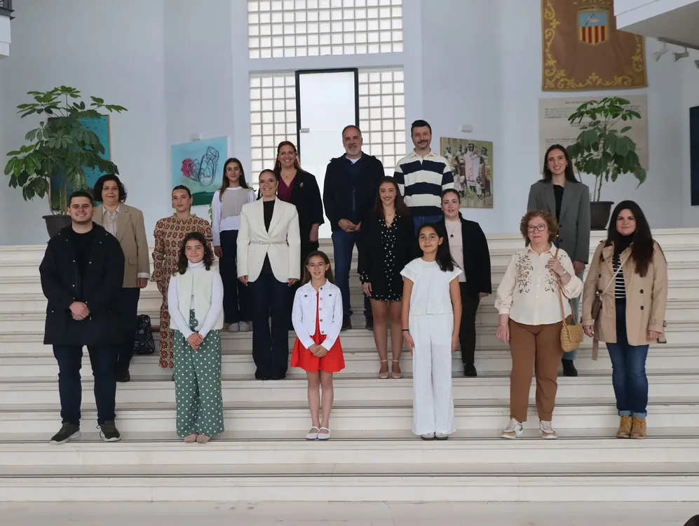 CANDIDATAS REINAS Y DAMAS CRISTO 2025