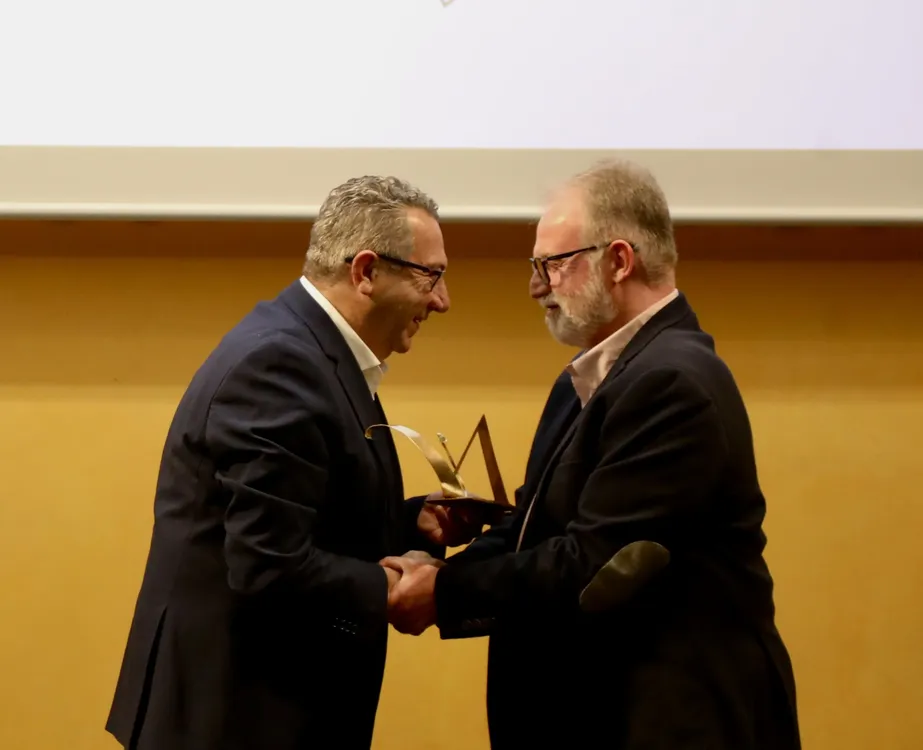 Premio Internacional de Escritura juan gil albert 2025