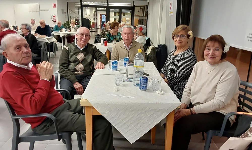 CENTRO MAYORES SAN JUAN ASISTENTES BAILE 2025