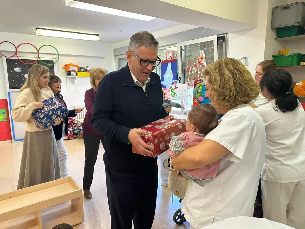 ENTREGA REGALOS NIÑOS HOGAR PROVINCIAL 2025