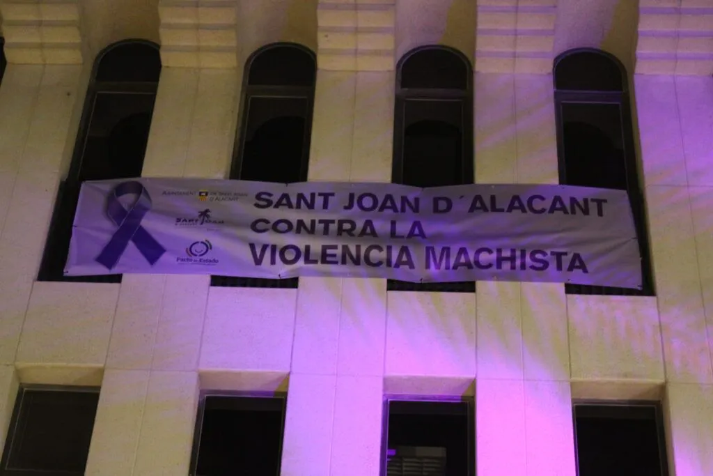 CARTEL CONTRA VIOLENCIA DE GENERO