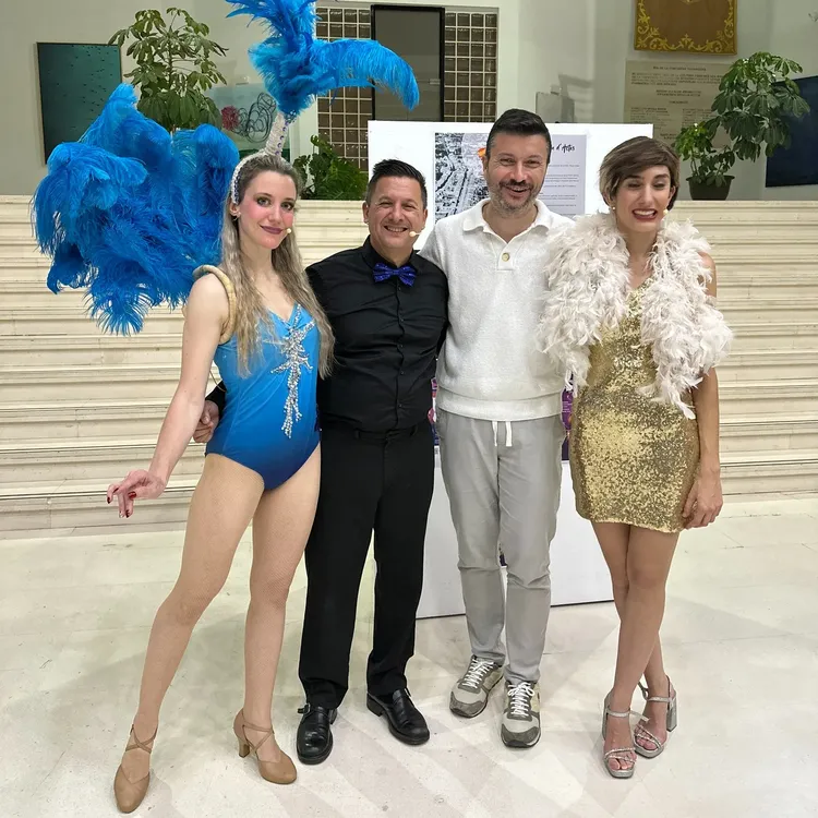 ACTORES  DE GRACIAS POR VENIR  CON DAVID ARACIL CONCEJAL DE CULTURRRA SAN JUAN 2025