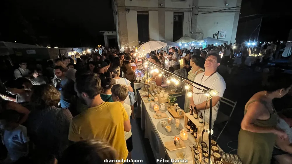 NOCHE EN VELA MERCADILLO CRISTO DE LA PAZ