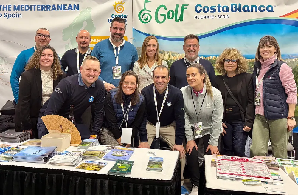 Representantes españoles turismo en la feria con Isabel Martín, Directora OET Toronto 2026 jose mancebo