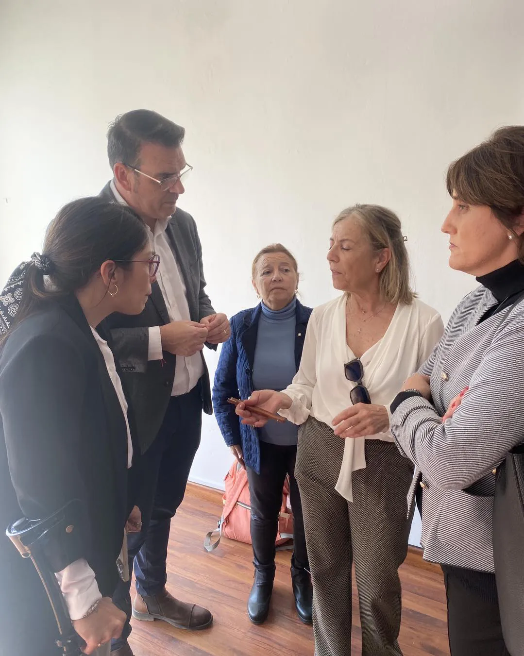 Se inaugura la nueva sede de la asociación AACC San Juan & Muchamiel 2024 alcalde rafa garcia foto 2