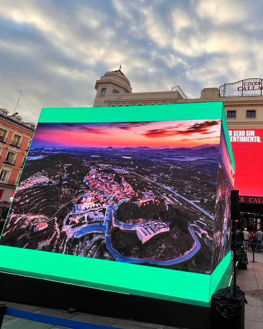 BUSOT FITUR 2025 FOTO 10