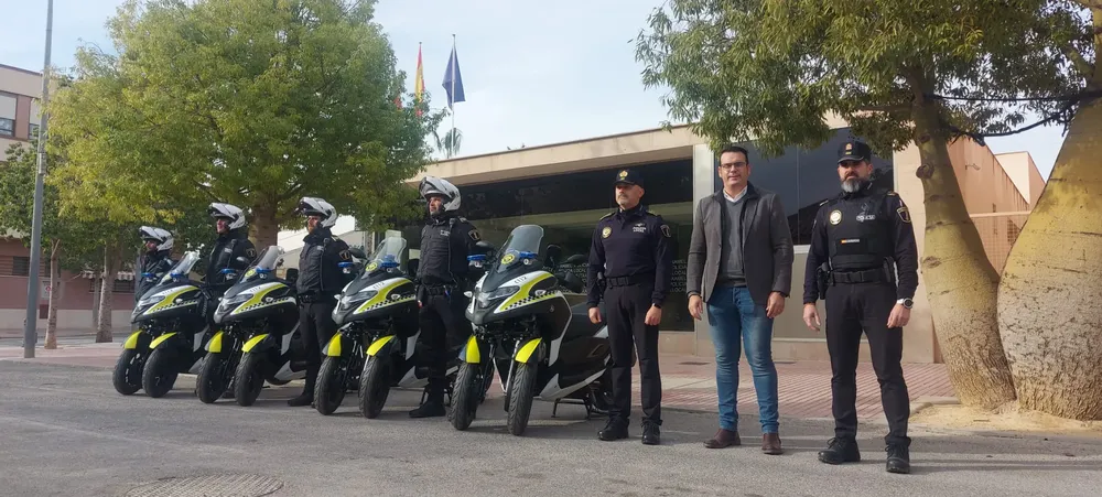 La Policía Local de Mutxamel aumenta su flota de motos alcalde rafa garcia 2024