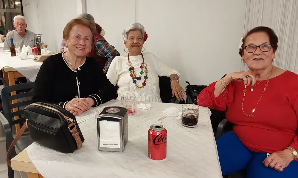 ASISTENTES BAILE CENTRO DE MAYORES SAN JUAN 2025 FOTO 2