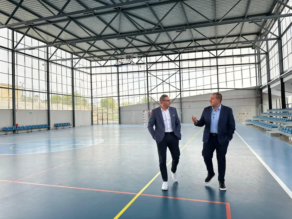 VISITA DIPUTADO OBRAS NUEVO POLIDEPORTIVO BUSOT CON ALCALDE ALEJANDRO MORANT 2025