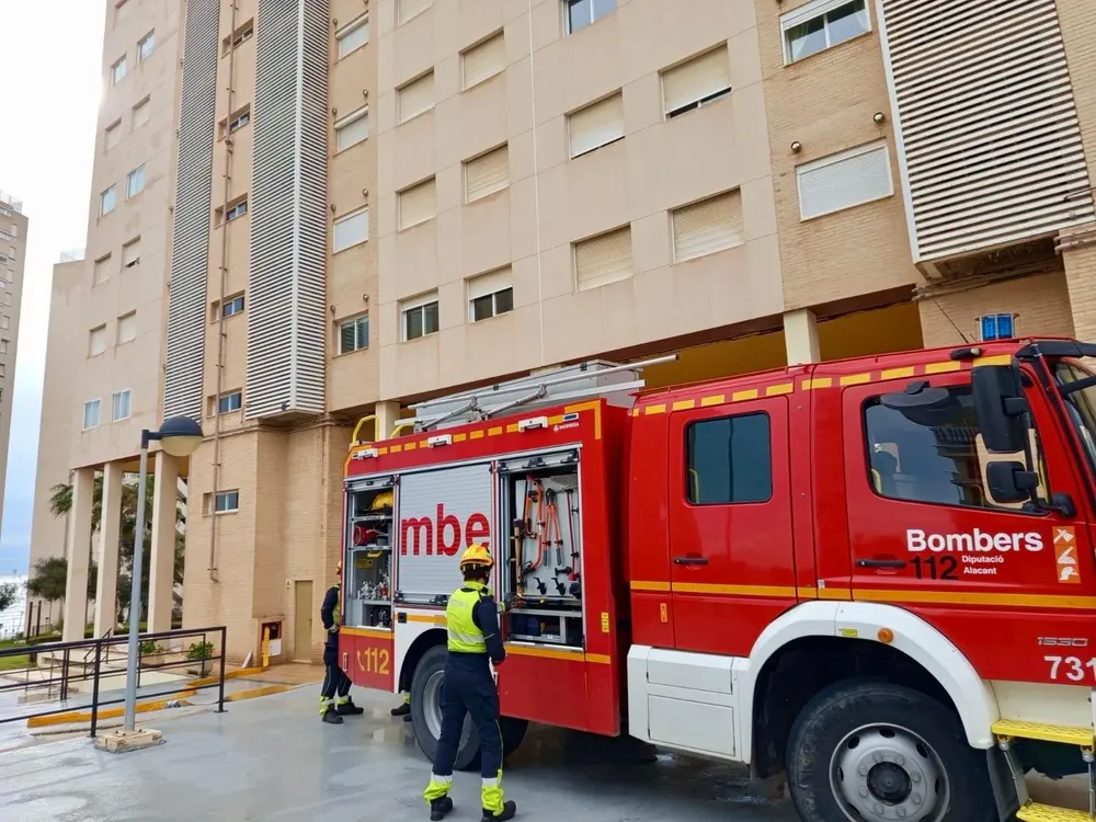 BOMBEROS EDIFICIO NATURA PLAYA CAMPELLO 2026