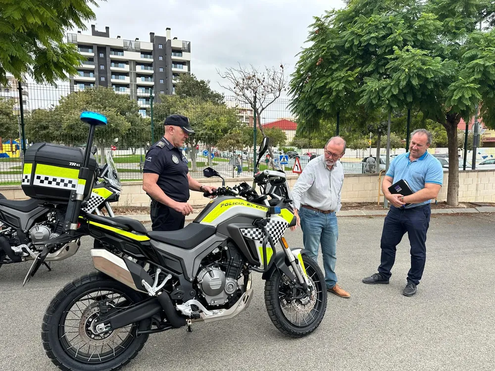 NUEVAS MOTOCICLETAS POLICIA CAMPELLO 2025