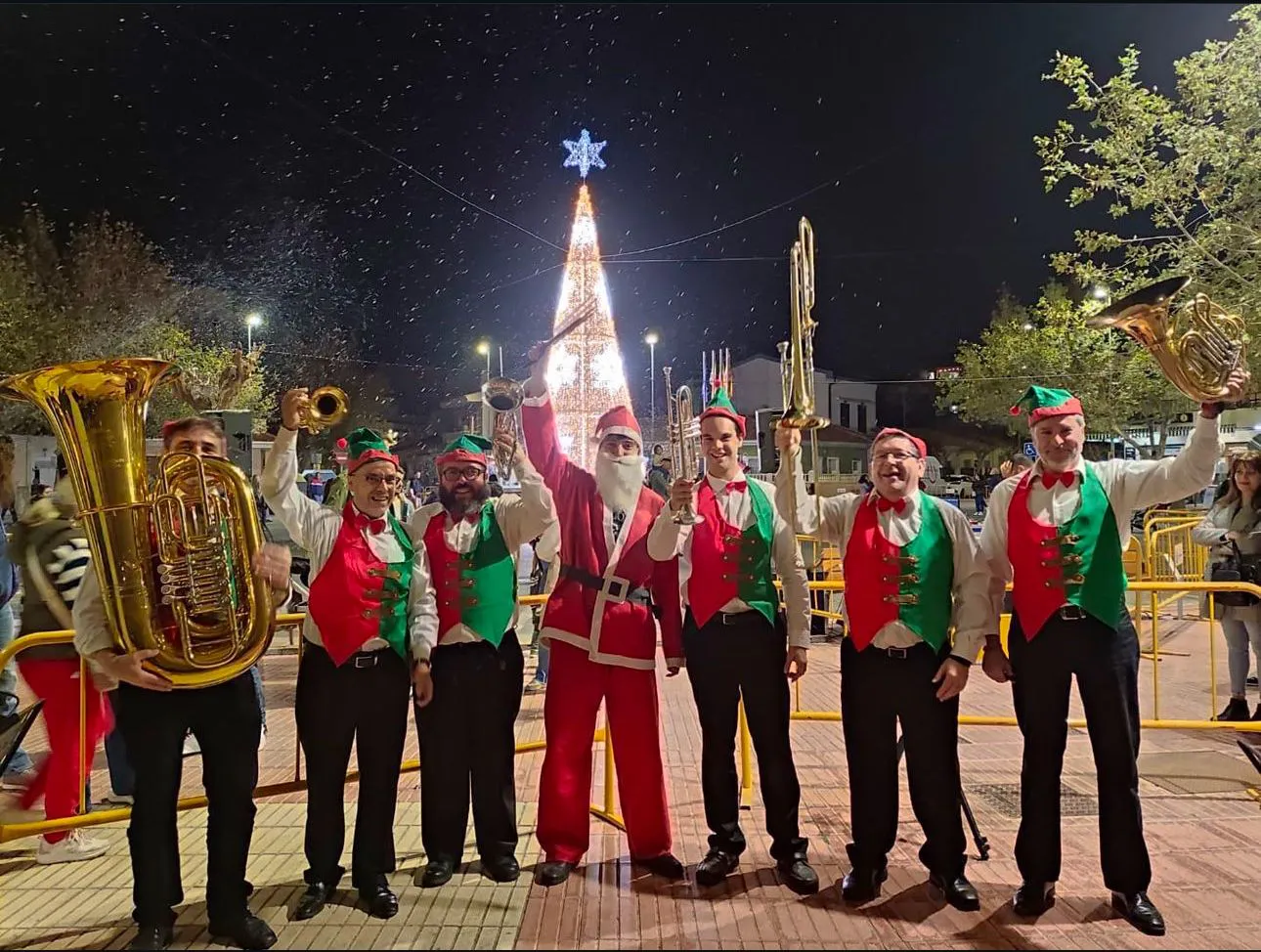 ENCENDIDO ARBOL NAVIDAD CAMPELLO 2024 FOTO 3