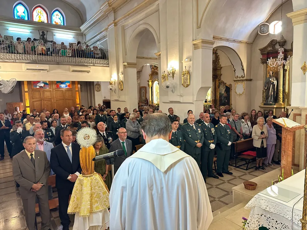 DIA HISPANIDAD GUARCIA CIVIL CAMPELLO 12-10-2024 (9)