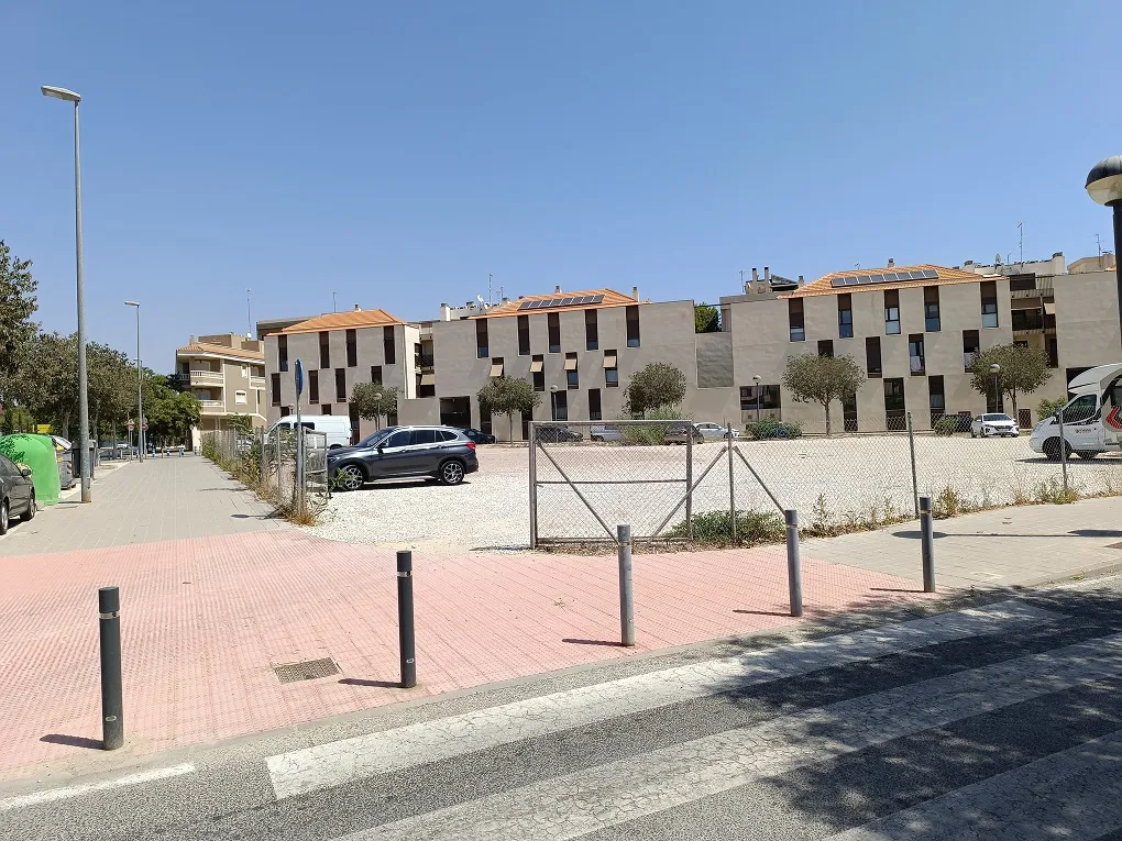 aparacamiento avenida comtat de fabraquer sant joan (6)