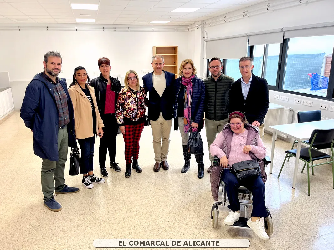 VISITA DIPUTADOS PSOE EN CORTS AL COLEGIO MANUEL ANTON (4)
