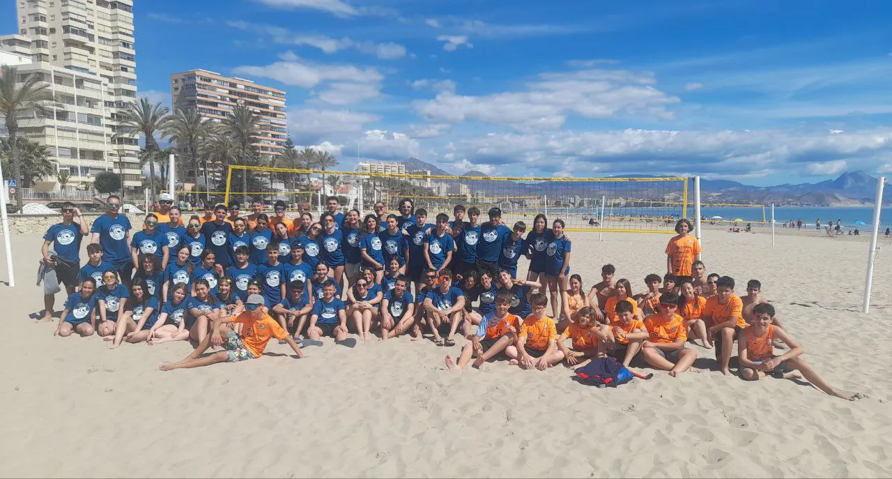 CONVIVENCIA JUGADORES VOLEIBOL CAMPELLO2025