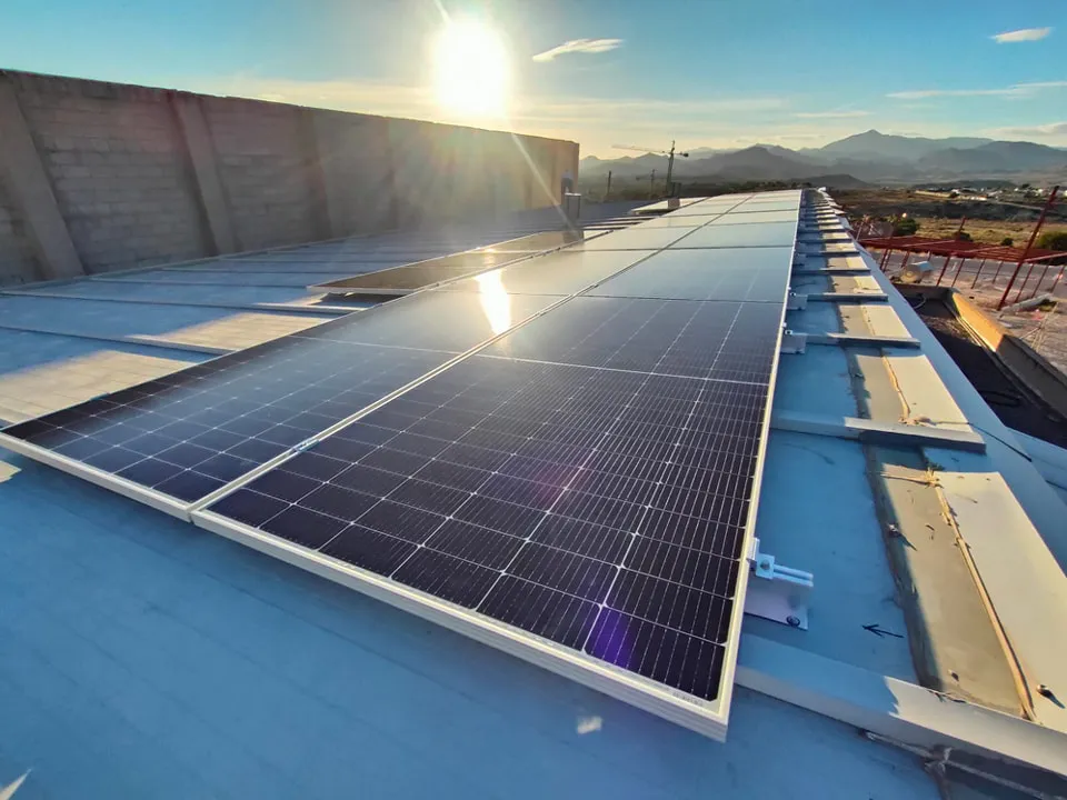 PANELES SOLARES POLIDEPORTIVO BUSOT 2024