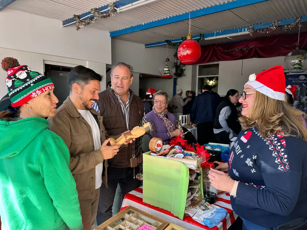 MERCADO NAVIDAD MAYORES CAMPELLO 2025