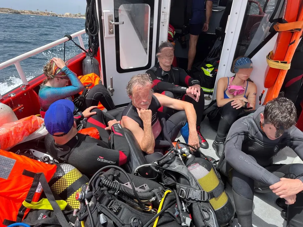 RESCATE TRIPULANTES CATAMARAN TABARCA BOMBEROS 2026