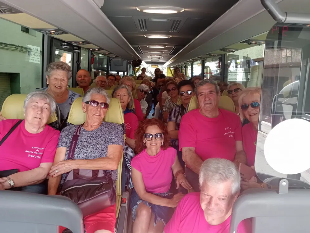 CHARO TOMÁS CONCEJALA DE FIESTAS ASISTE AL 40º ENCUENTRO DE ASOCIACIONES DE MARIA AUXILIADORA CELEBRADO EN CAMPELLO (3)