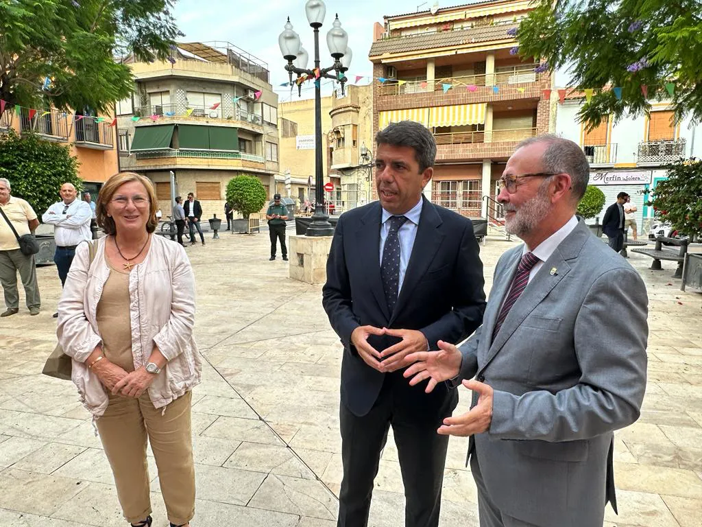 CARLOS MAZON PRESIDENTE DE LA GENEALITAT VISITA EL CAMPELLO 20 AÑOS TRAM (1)