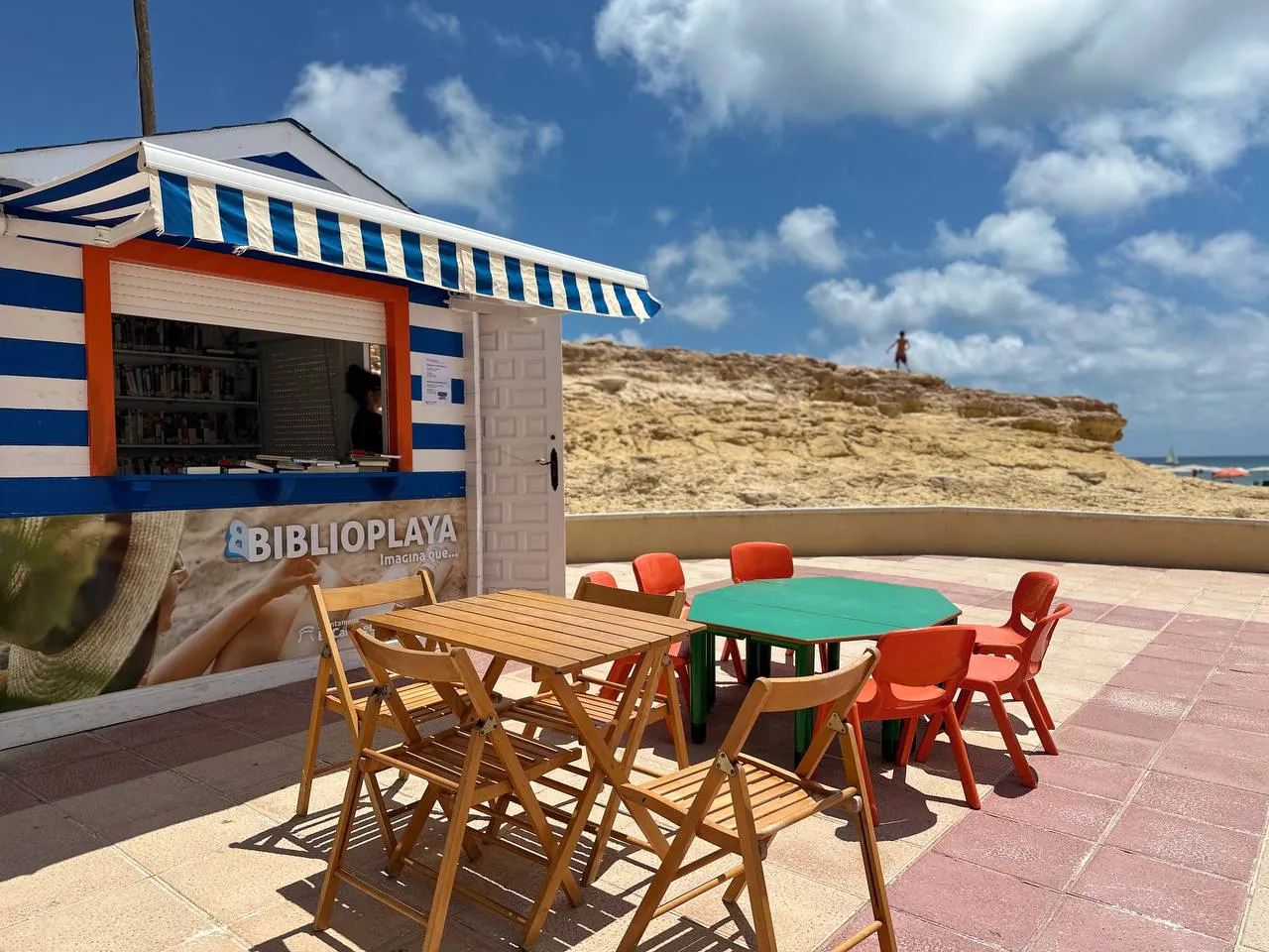 BIBLIOPLAYA CAMPELLO 2024 FOTO 3