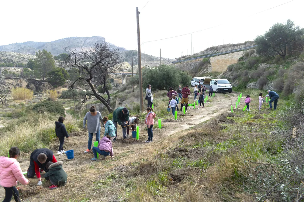 DIA DEL ARBOL XIXONA 2025 FOTO 2