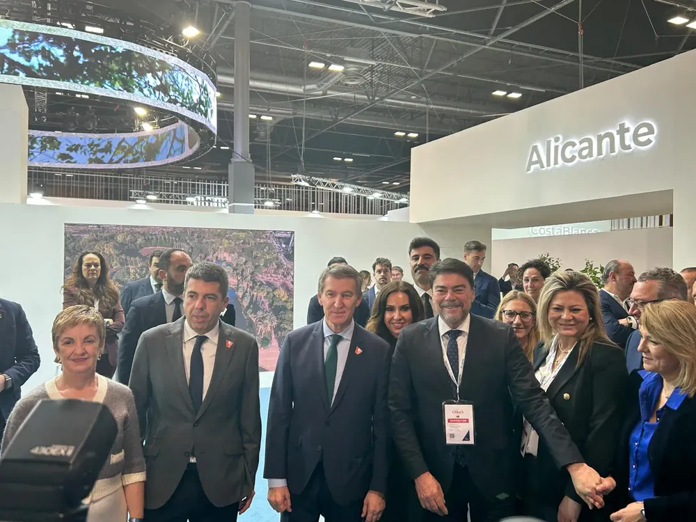 FITUR LUIS BARCALA ALCALDE ALICANTE 2025 FEIJO