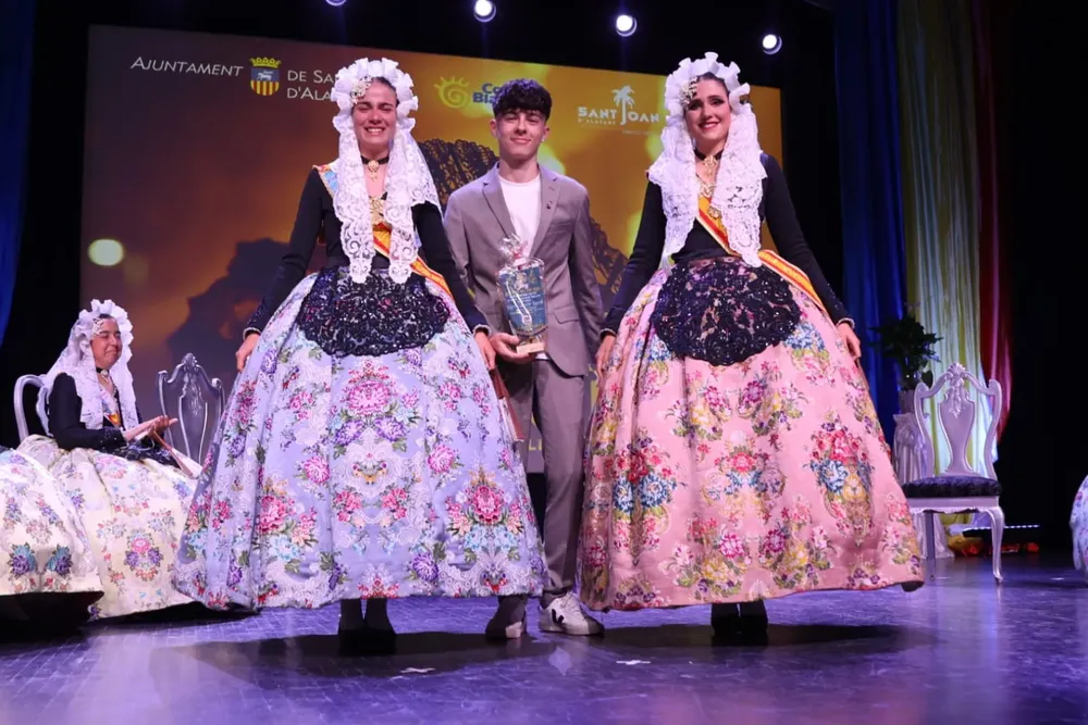 entrega los premios del XVII Certamen de Narrativa san juan nines caaro y david aracil 2024 foto 9