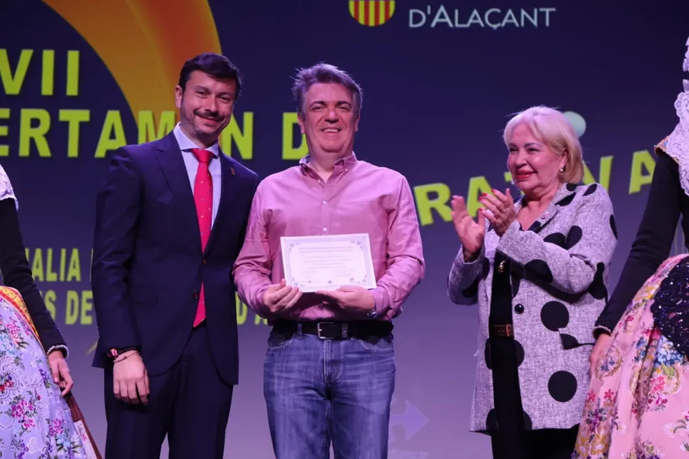 entrega los premios del XVII Certamen de Narrativa san juan nines caaro y david aracil 2024