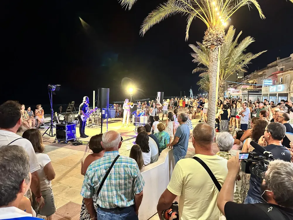 FIESTAS VIRGEN DEL CARMEN CAMPELLO GRUPOS DE MUSICA 2025