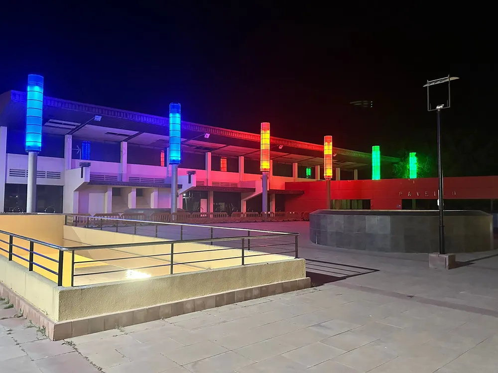 Colores pueblo gitano campello plaza saint christof les alez 2026