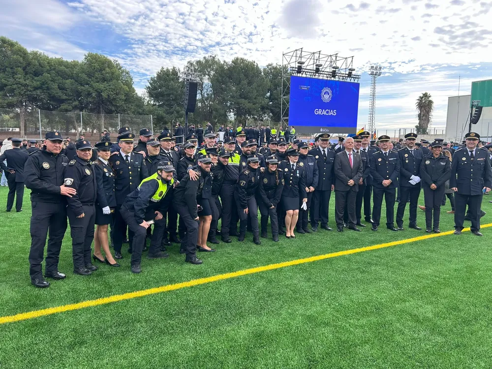 PAIPORTA CONDECORA POLICIAS LOCALES ALICANTE AYUDA DANA 2025