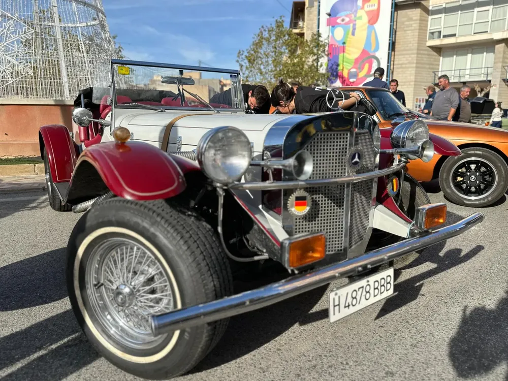 concentración de coches clásicos y el Rallye de Navidad 2023