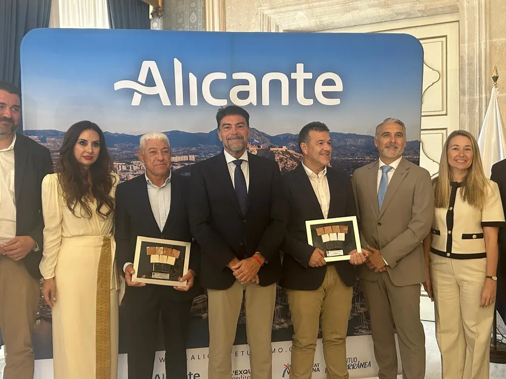 Alicante reconoce a Cruceros Kontiki y a La Milagrosa 2026