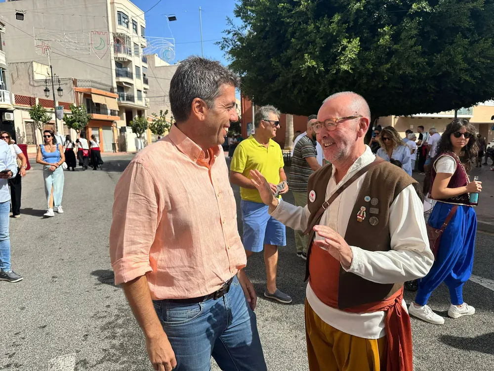 CARLOS MAZON PRESIDENTE DE LA GENERALITAT VALENCIANA VISITA CAMPELLO EN FIESTAS (5)