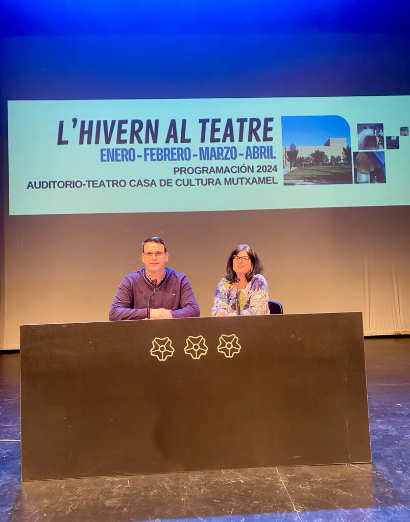 PRESENTACION PROGRAMACION CULTURAL MUTXAMEL 2024 ALCALDE RAFA GARCIA Y MARIA LORETO RIERA CONCEJALA
