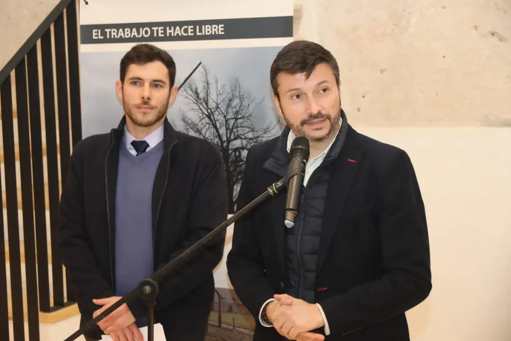 Exposición en Torre Ansaldo holocausto 2024 david aracil