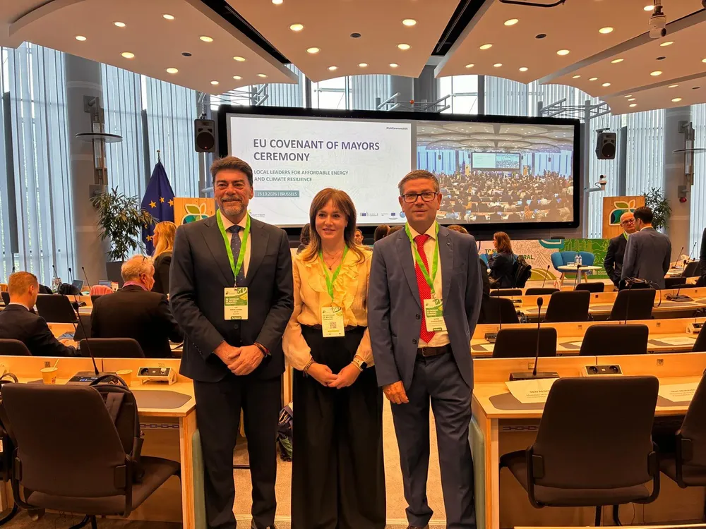 Ceremonia Pacto Alcaldes Bruselas 2026 Luis Barcala