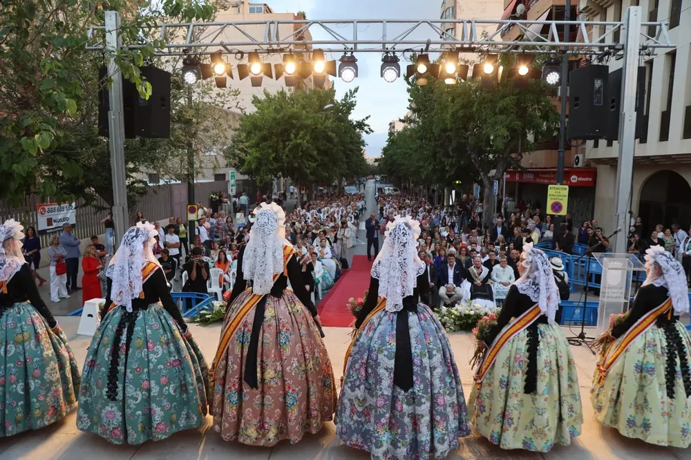 PROCLAMACION BELLEZAS Y DAMAS HOGUERAS SANT JOAN 2024 PUBLICO