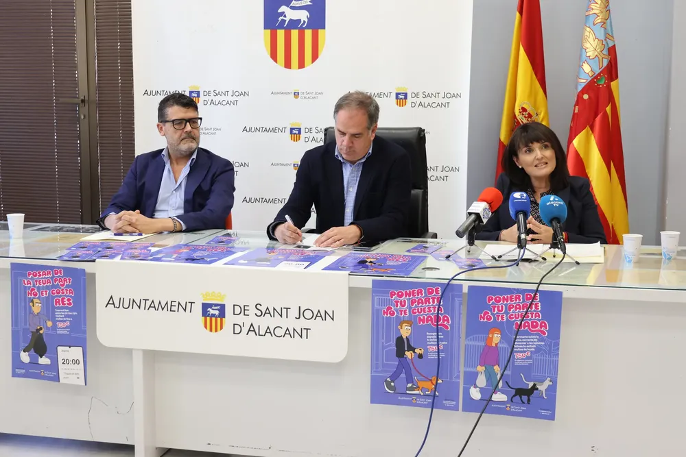 PRESENTACION CAMPAÑA BASURA PERROS GATOS SANT JOAN (3)