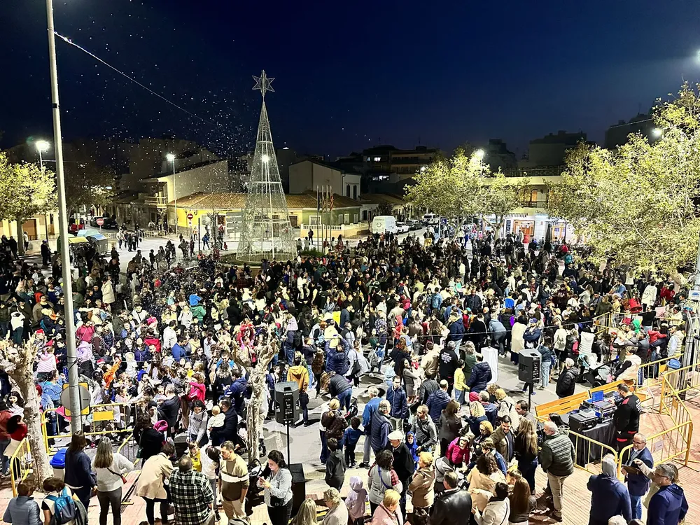 ENCENDIDO ARBOL NAVIDAD CAMPELLO 2024 FOTO 4