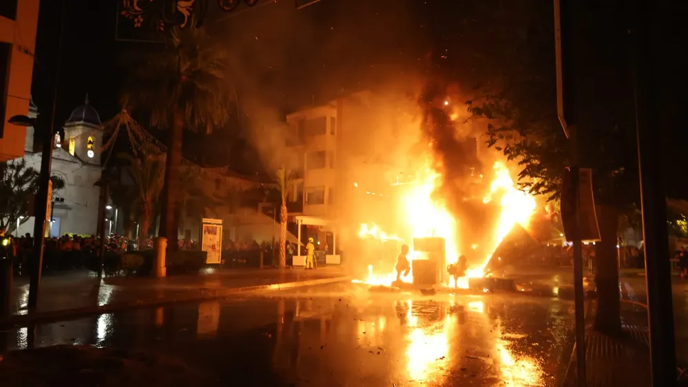 HOGUERAS SAN JUAN 2024 FOTO 2