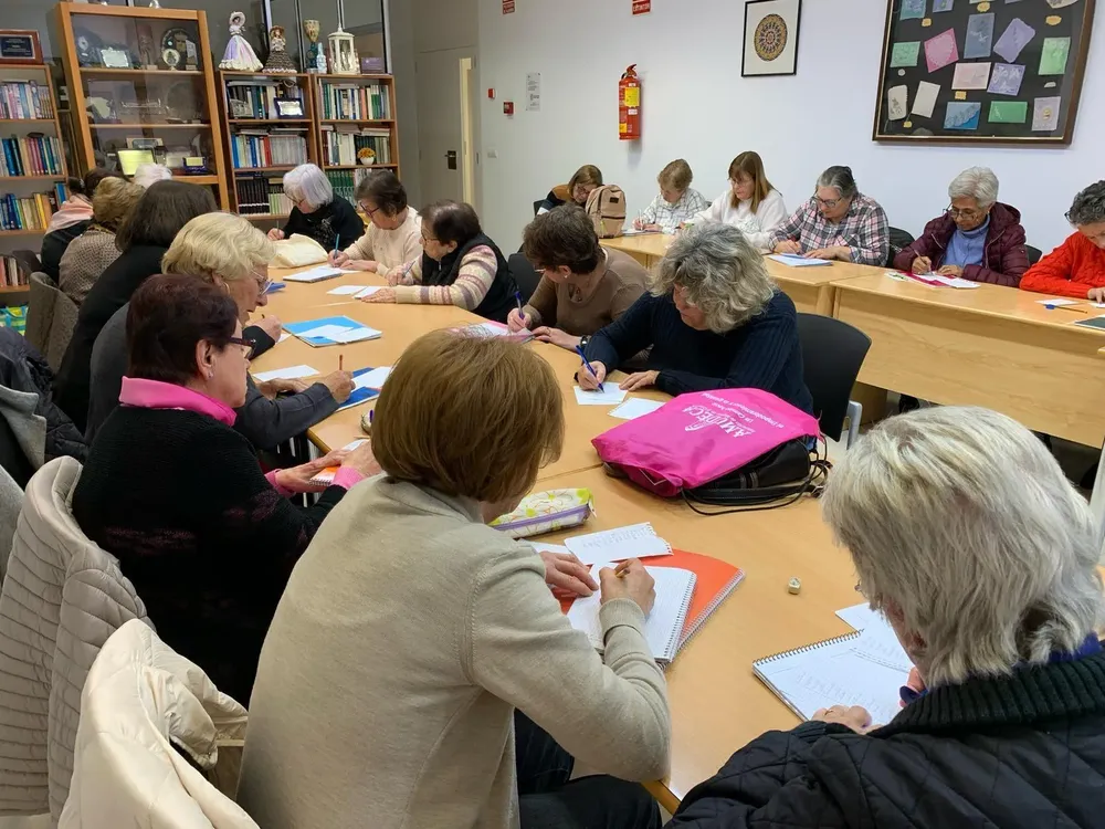 CHARLA MUJERES CAMPELLO 2025 FOTO 2