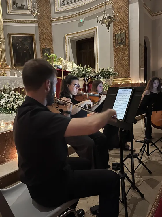 LA NOCHE EN VELA ACTUACION IGLESIA 2024