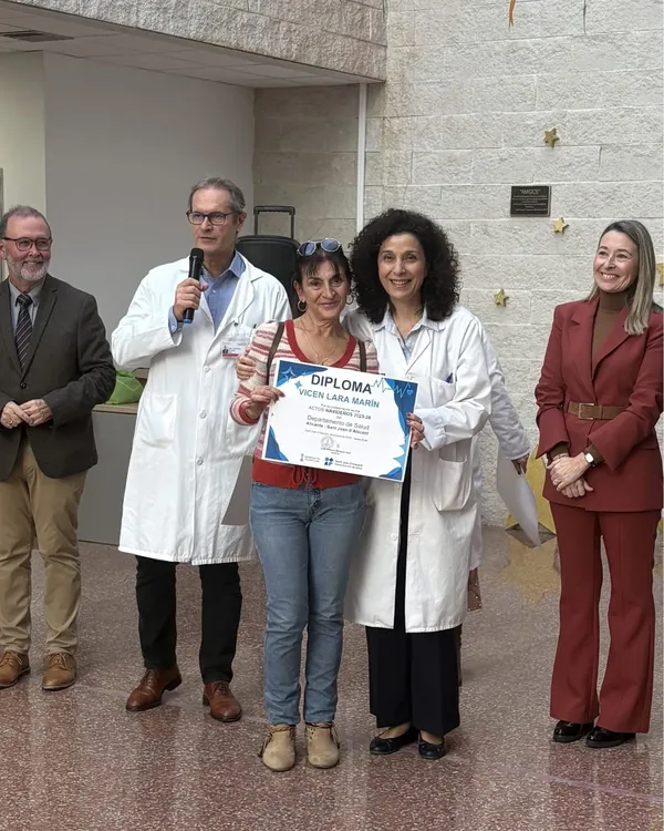 NAVIDAD EN EL HOSPITAL DE  SANT JOAN 2025 JUANJO BERENGUER ALCALDE CAMPELLO