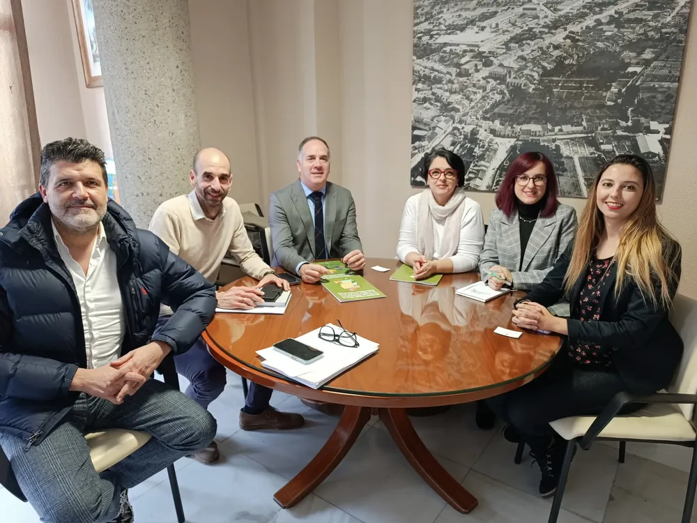 Reunión con las responsables del Colegio Oficial de Terapeutas Ocupacionales 2024 san juan nicolas lopez concejal