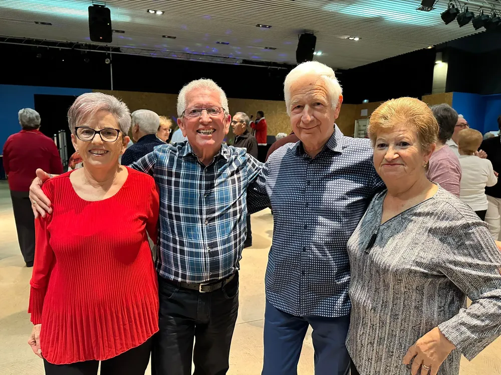 Baile navideño en la Asociación de Mayores de El Campello 2023