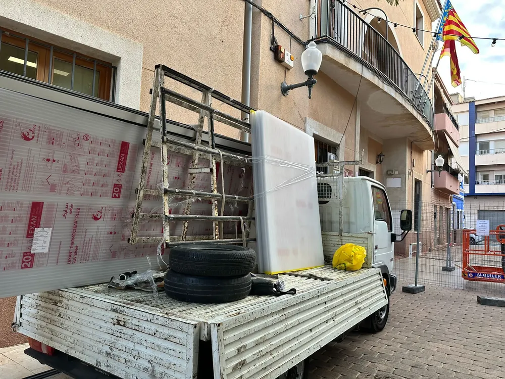 OBRAS LUCERNARIO BIBLIOTECA CAMPELLO 2025 FOTO 2